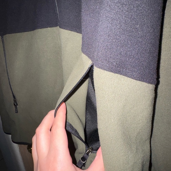 The North Face Black and Olive Jacket size XXL - Picture 7 of 11